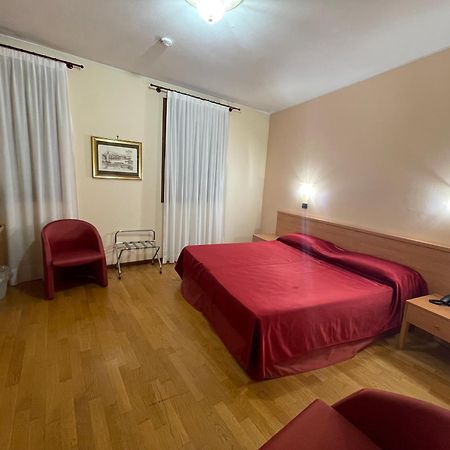 Hotel Ab Baretta Legnaro Екстериор снимка